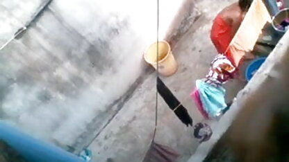 माली, फुल एचडी सेक्सी फिल्म वीडियो में नौकरानी और विला गुड़िया