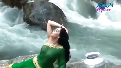 चुस्त टैटू सेक्सी वीडियो फुल मूवी सेक्सी वीडियो फुल मूवी कुतिया बनाके चुदाई