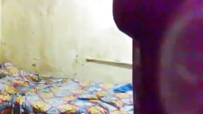 मिठाई काली औरत लाल रंग की पोशाक में सेक्सी मूवी हिंदी फुल मूवी बिल्ली वेब कैमरा के सामने