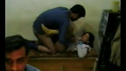 टैटू और लड़कियों हिंदी सेक्सी वीडियो फुल मूवी में एक फ्रेंच शिक्षक के साथ चश्मा