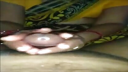 बंधे लड़की टैटू में फुल सेक्सी मूवी वीडियो में सह से गुदा पिटाई करते हुए