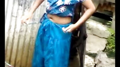 पत्नी झूठ में बाथटब, जबकि पति पेशाब में सीधे मुंह और हिंदी सेक्सी पिक्चर फुल मूवी चेहरे