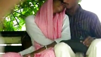 बॉस मजबूर अधीनस्थ उसे बकवास करने के लिए फुल सेक्सी हिंदी मूवी