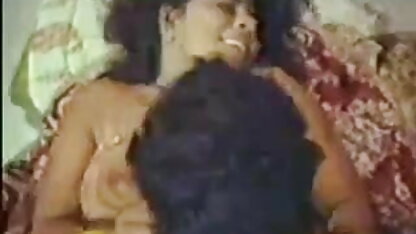 सुनहरे बालों वाली उसके मुंह हिंदी में फुल सेक्सी फिल्म में एक मोटी मुर्गा लेता है