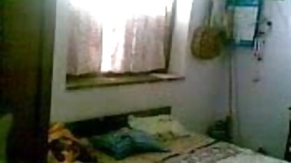 महिला दास फुल सेक्सी फिल्म हिंदी के चेहरे पर अपनी बिल्ली के साथ बैठी, उसके गुदा और कमबख्त को छू रही थी