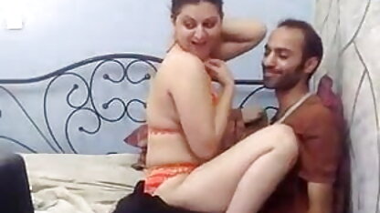 सुनहरे बालों वाली चिपक जाती फुल सेक्सी मूवी मूवी है उसकी जीभ में बालों वाली आदमी के